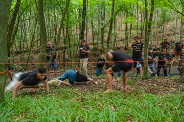 Nechýbajú teambuildingové aktivity - pavučina smrti II.